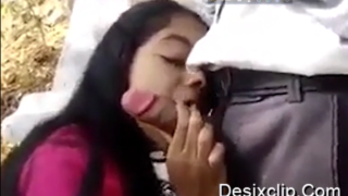 পাশের বাড়ির মেয়েকে দিয়ে চুষে নিলাম – বাংলা XXX ভিডিও