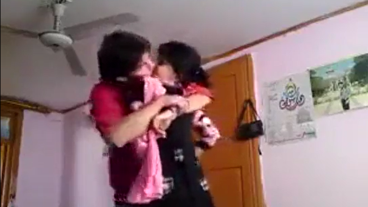 সালিকে জোর করে চুদে চুদে শেষ করলাম – বাংলাদেশী ভাইরাল সেক্স ভিডিও